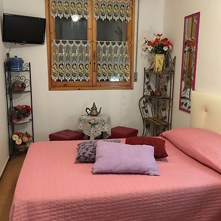 Bed & Breakfast Da Eliana Molinella Rum bild