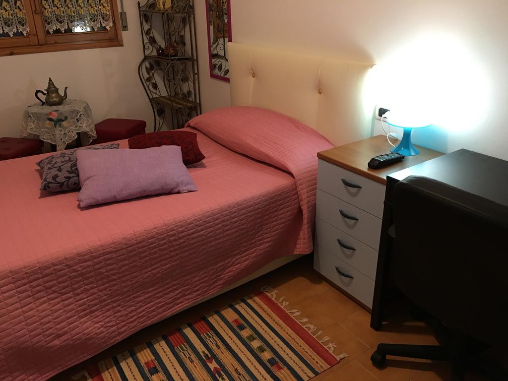 Bed & Breakfast Da Eliana Molinella Rum bild